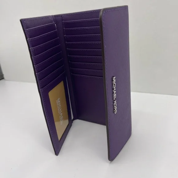 Michael Kors Lg Jet Set Travel Trifold Leather Wallet 
Dark Purple 
NWT - Picture 10 of 16